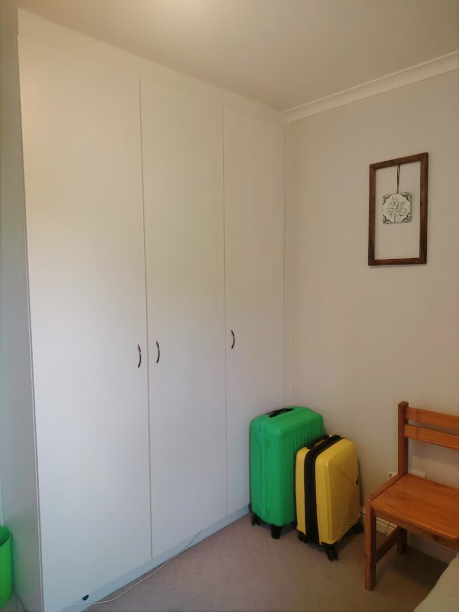 3 Bedroom Property for Sale in The Crest Western Cape
